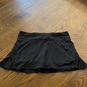 Lululemon black tennis skirt